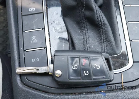 2019 Volkswagen Jetta 1.4T R-Line/1.4T S/1.4T Se from USA, damaged, VIN 3VWC57BU4KM076289